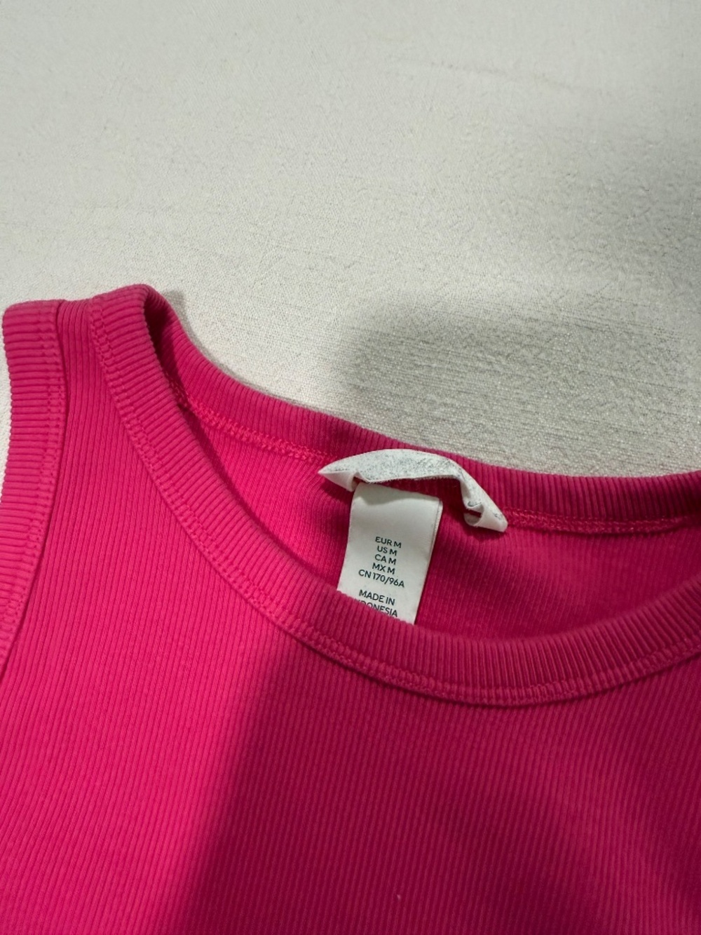 High Neck Ribbed Crop Top - Picture 3 of 4